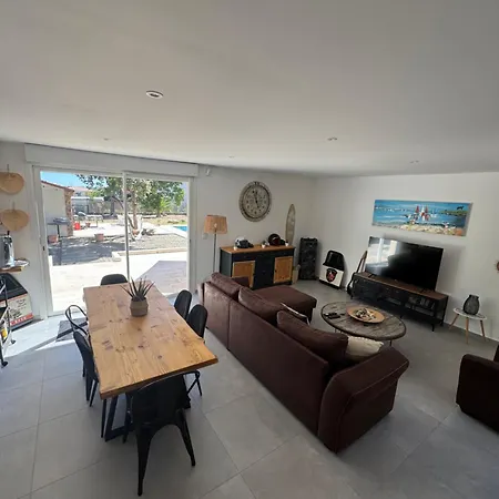 Maison De *